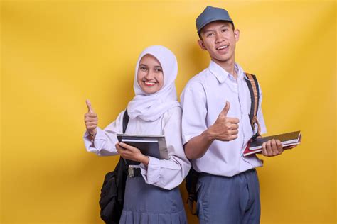 biaya topup dana Pedagang Skin Glove sambil menunggu Siswa SMK walaupun stock terbatas harga miring image 1