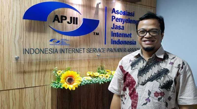 Orang Ini Buat Indonesia Turut Berperan di Panggung Internet Global Orang Ini Buat Indonesia Turut Berperan di Panggung Internet Global