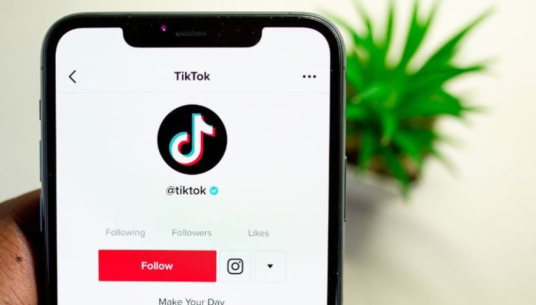 TikTok Bersaing Dengan Instagram Dengan Aplikasi Fotonya.